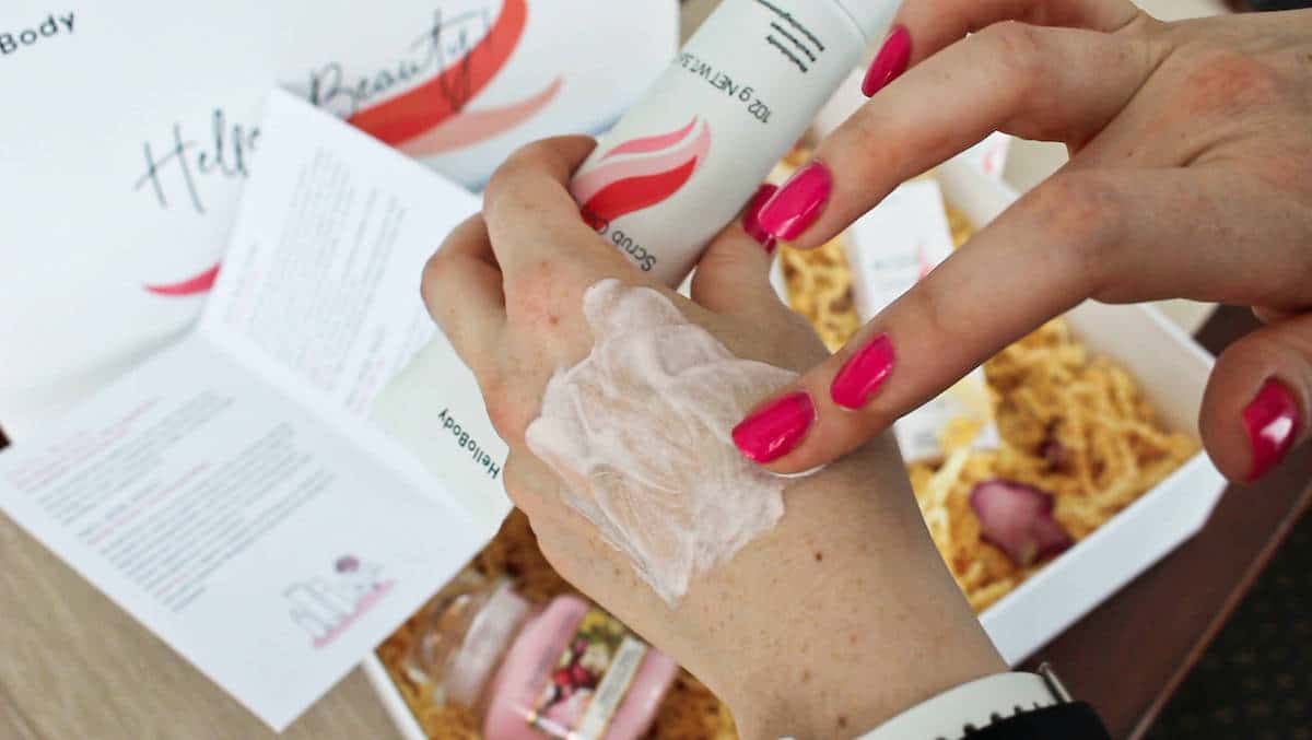 Hello Body Rose EFFECT Peeling Gesichtscreme Anwendung Erfahrungen beautycatze