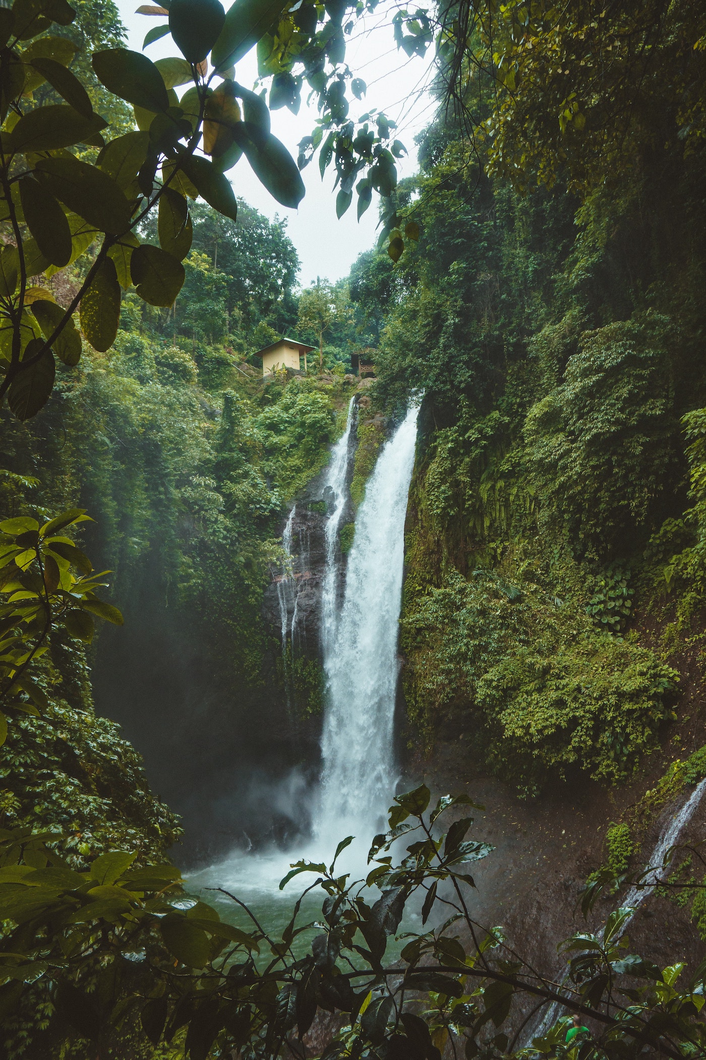 BALI Indonesiua Wasserfall und Landschaft