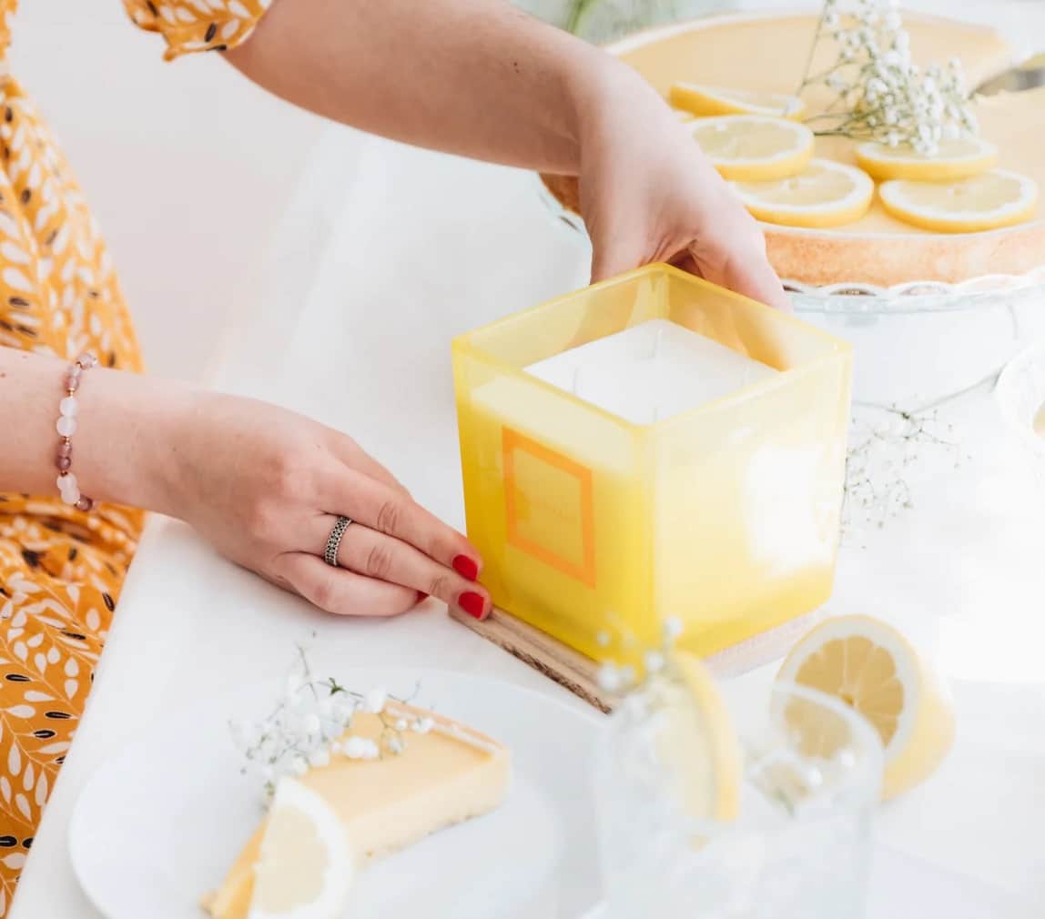 Zitronenkuchen Duftkerze MALTA DUFTKERZE AVA AND MAY gerösteter Zucker Vanille Zitrone Geruch