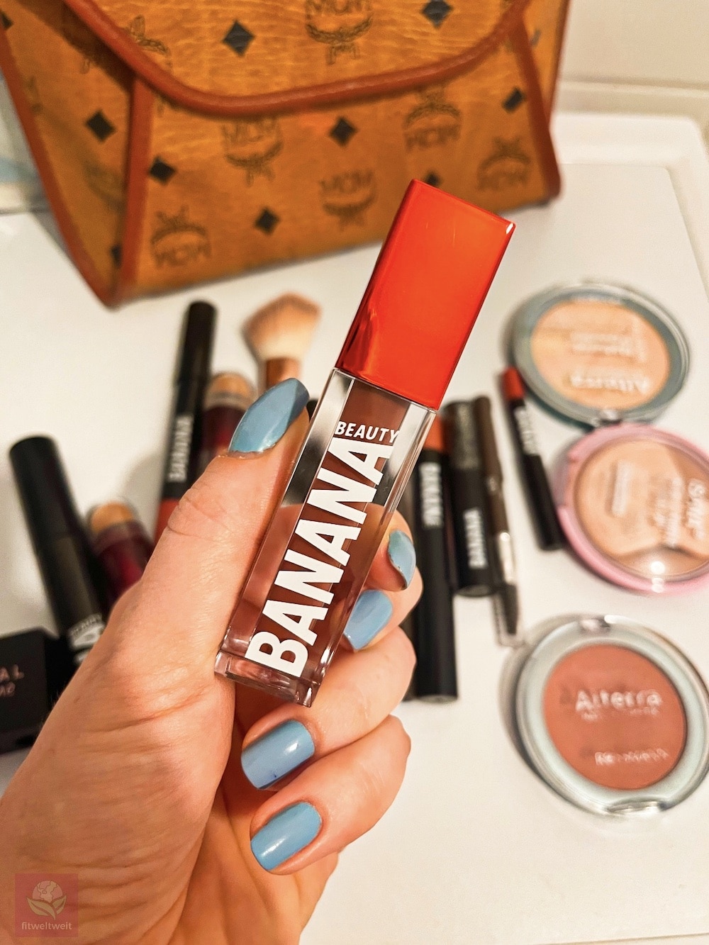 Plumping Lip Gloil Banana Beauty Erfahrungen Plumping Lip Gloil Banana Beauty Erfahrungen