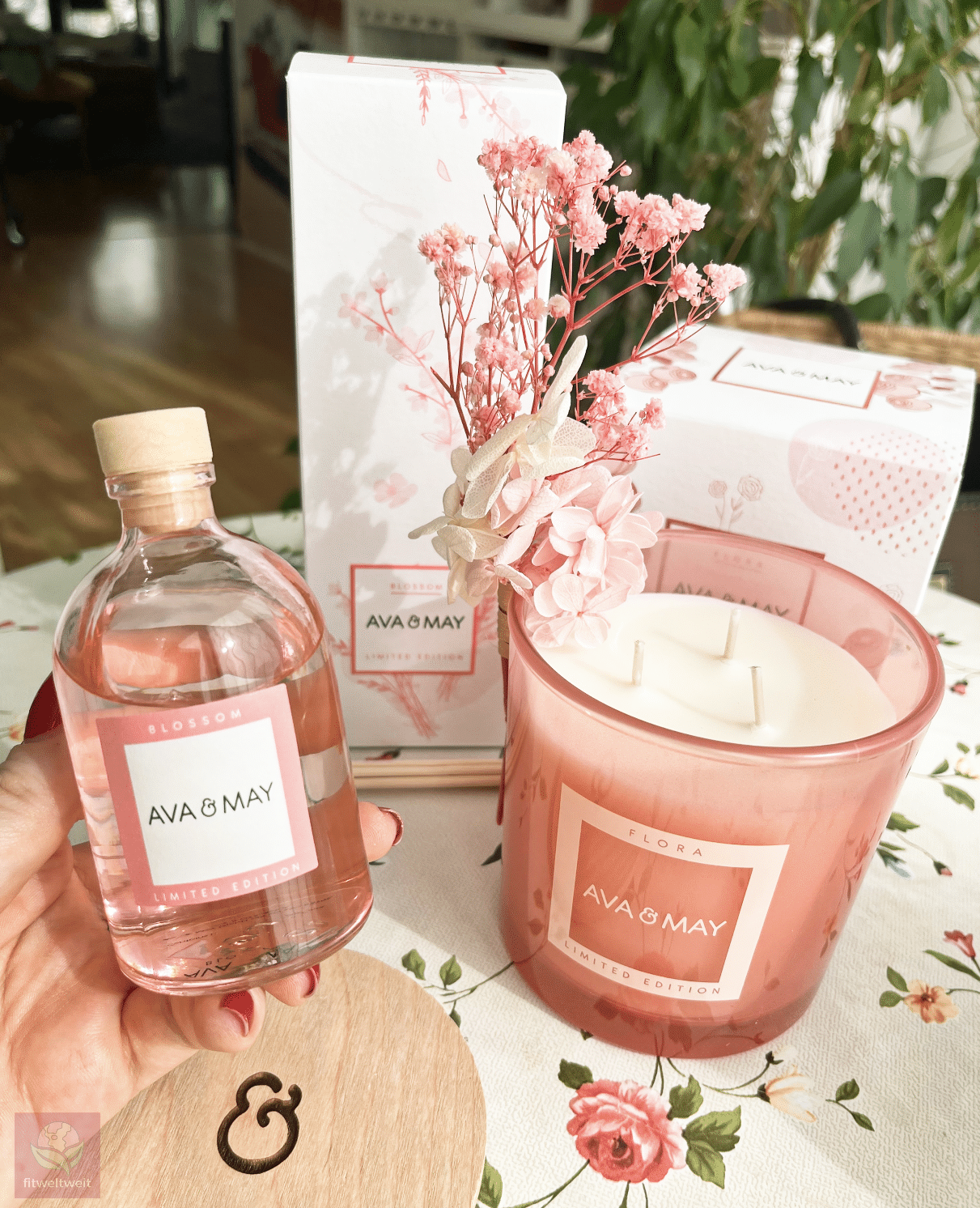 Romantische feminine Duftstäbchen Blossoms Bloom von Ava and May. Dufttest Erfahrungen des Frühlingsduftes