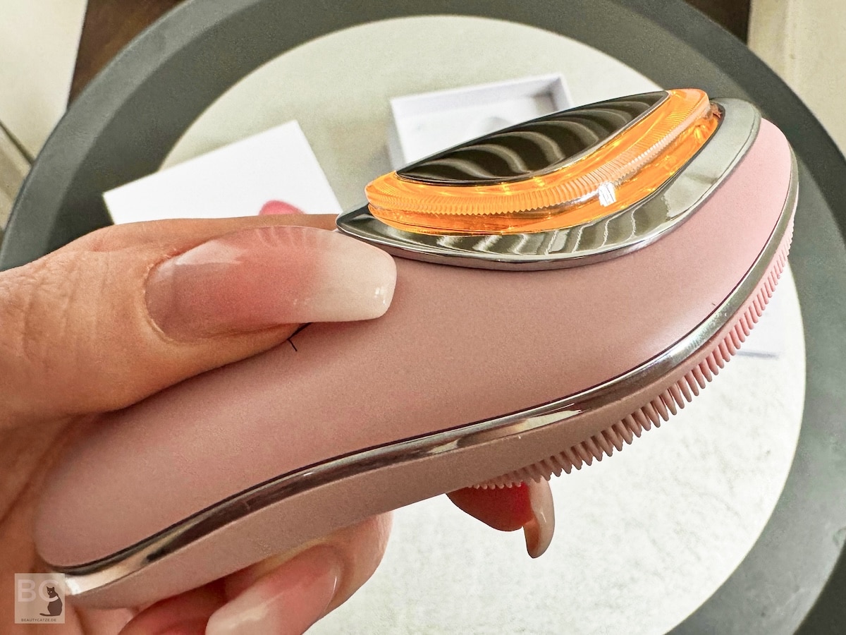 Elektrische Reinigungsbürste EMS Cleansing Brush gelbes LED Rosental Organics Elektrische Reinigungsbürste EMS Cleansing Brush gelbes LED Rosental Organics