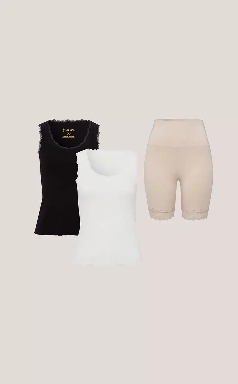 Set aus The Maala Top und der The Luna Lase Shorts The Chic Summer Set mit dem The Maala Top und The Luna Lace Shorts - Einfach Stylisch durch den Sommer schreiten